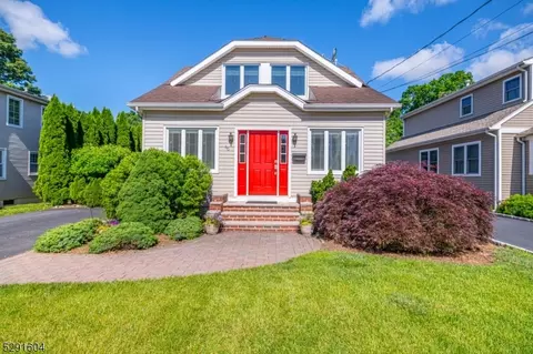 60 Burnham Rd, Morris Plains, NJ 07950