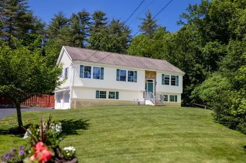 89 Deckertown Tpke, Montague, NJ 07827