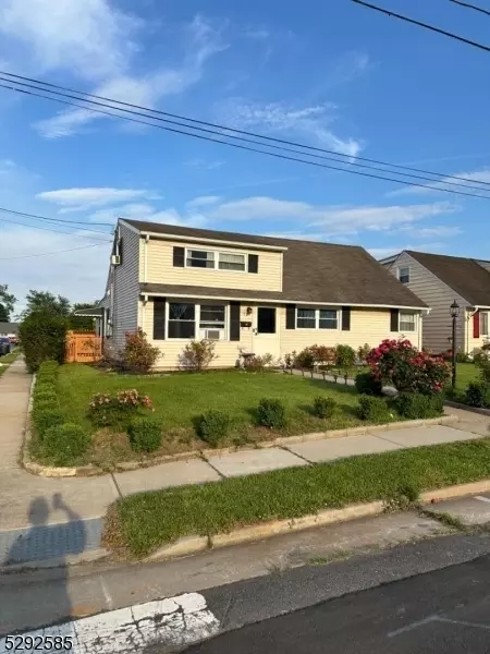 72 Marion St, Carteret, NJ 07008