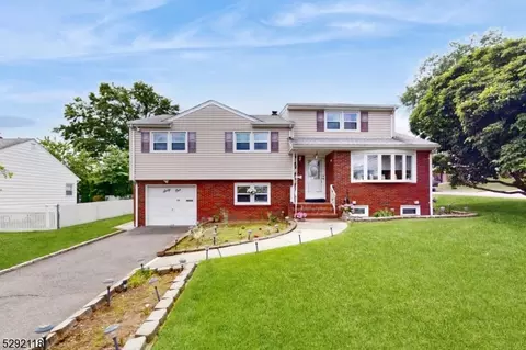 61 Pilgrim Dr, Clifton, NJ 07013