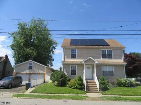 114 Chamberlain Ave, Paterson, NJ 07502