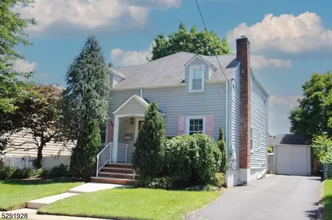 65 Gates Ave, River Edge, NJ 07661
