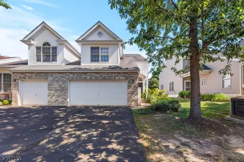 146 Saratoga Ct, Somerset, NJ 08873
