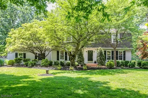 9 Kingswood Dr, Montgomery, NJ 08502