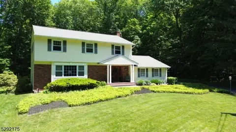 13 Windom Way, Ringwood, NJ 07456