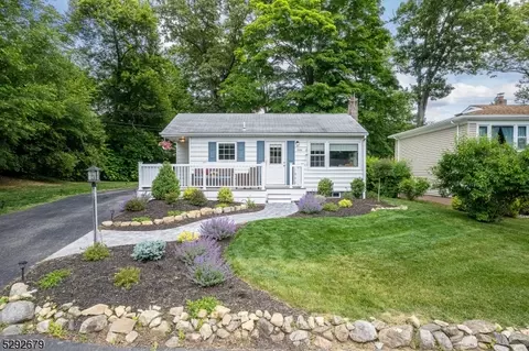 522 Wills Rd, Roxbury Twp, NJ 07850