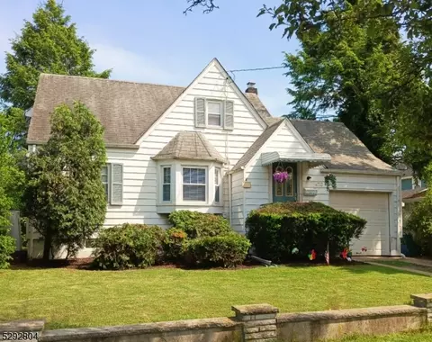 472 Weart Ave, Lyndhurst, NJ 07071