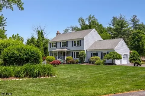 293 Pittstown Rd, Franklin Twp, NJ 08867