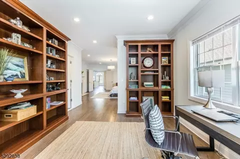 7 Christopher Ct, Montclair, NJ 07042 photo 38