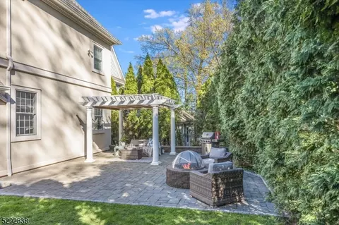 7 Christopher Ct, Montclair, NJ 07042 photo 49