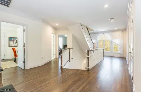 7 Christopher Ct, Montclair, NJ 07042 photo 33