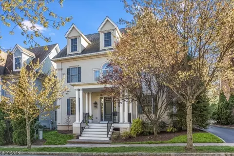 7 Christopher Ct, Montclair, NJ 07042 photo 3