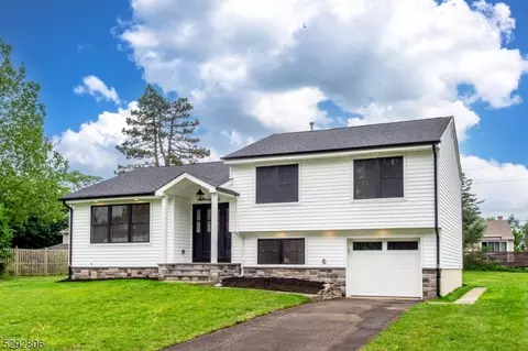 92 Berkley Ct, Wayne, NJ 07470