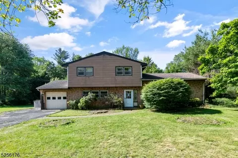 193 Clover Hill Rd, Long Hill, NJ 07946
