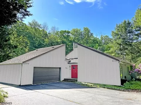 112 Hibler Rd, Newton, NJ 07860