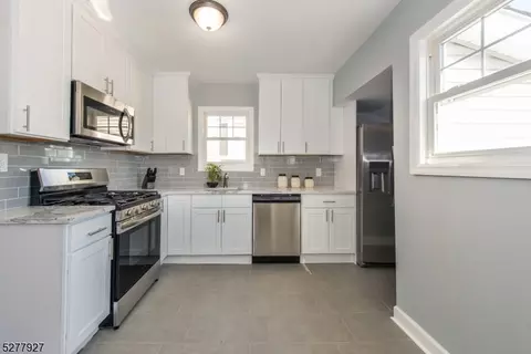 428 Miner Ter, Linden, NJ 07036