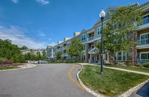 4201 Hoover Ln, Wharton, NJ 07885