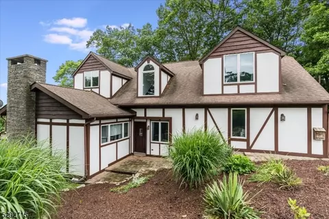 56 Hickory Trl, Sparta, NJ 07871