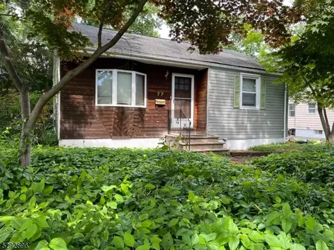 77 Main St, Franklin Twp, NJ 08873