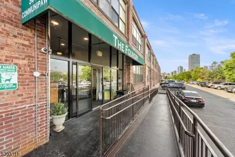 300 Communipaw Ave #108, Jersey City, NJ 07304
