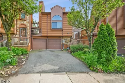 25 Homestead Way, Rockaway, NJ 07866