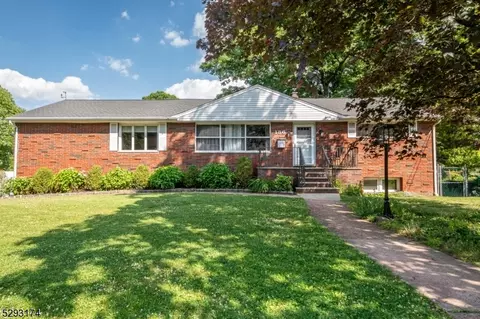 136 Winding Way, Cedar Grove, NJ 07009