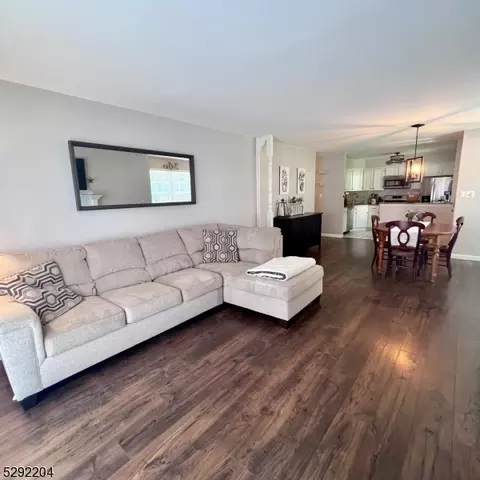 2209 Vroom Dr, Bridgewater, NJ 08807 photo 3