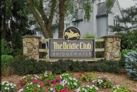 2209 Vroom Dr, Bridgewater, NJ 08807