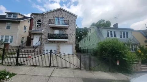 14 Vernon Pl #3, East Orange, NJ 07017