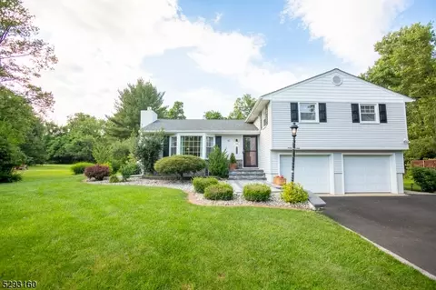 19 Meadow Ln, Flemington, NJ 08822