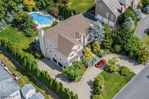 29 Garrity Ter, Montville Twp, NJ 07058