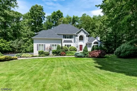 57 Heritage Ct, Randolph, NJ 07869