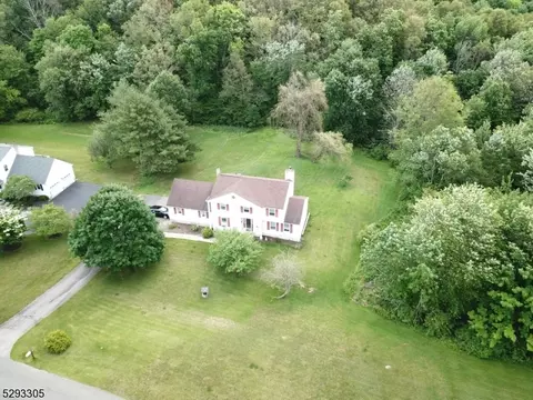 7 Estate Dr, Wantage, NJ 07461