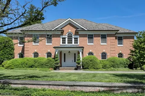 24 Taylor Rd, Millburn Twp, NJ 07078
