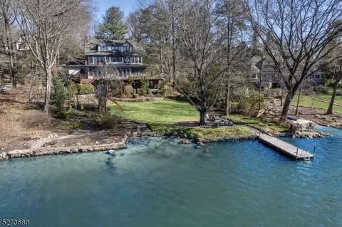 65 Lake Dr, Mountain Lakes, NJ 07046