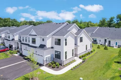 52 Whitney Ave, Morristown, NJ 07960