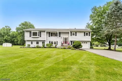 559 Pleasant View Rd, Hillsborough, NJ 08844