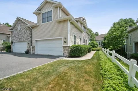 7 Oconnor Cir, West Orange, NJ 07052