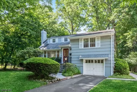 384 Cedar Ave, Ridgewood, NJ 07450