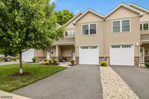 71 Pawnee Ave, Rockaway, NJ 07866