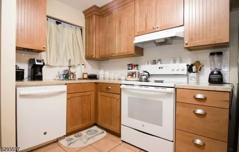 81 N Slope, Clinton, NJ 08809