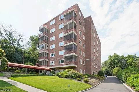 11 Euclid Ave #5C, Summit, NJ 07901