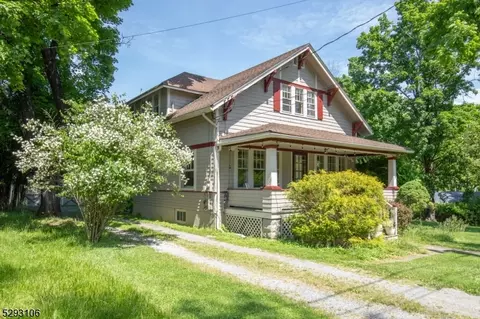 13 Pershing Ave, Califon, NJ 07830