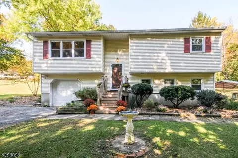 400 North Rd, Califon, NJ 07830