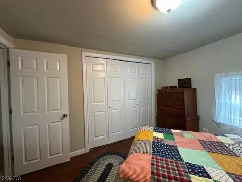 354 Maxim Dr, Hopatcong, NJ 07843