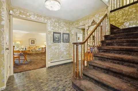 79 Skylark Rd, Springfield, NJ 07081 photo 4