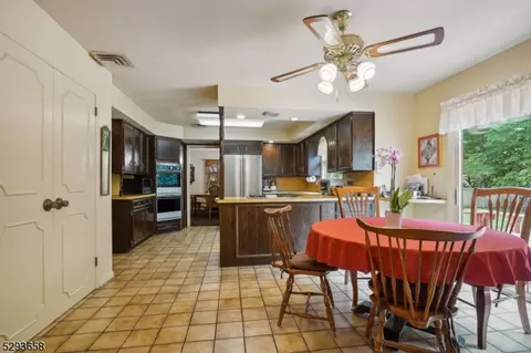 79 Skylark Rd, Springfield, NJ 07081 photo 12