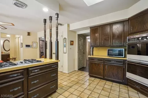 79 Skylark Rd, Springfield, NJ 07081 photo 10
