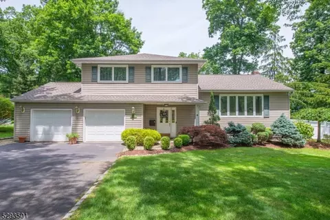 47 New England Dr, Parsippany-troy Hills Twp, NJ 07034