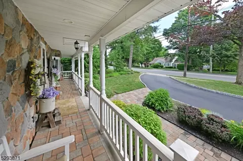 243 N Farview Ave, Paramus, NJ 07652 photo 5